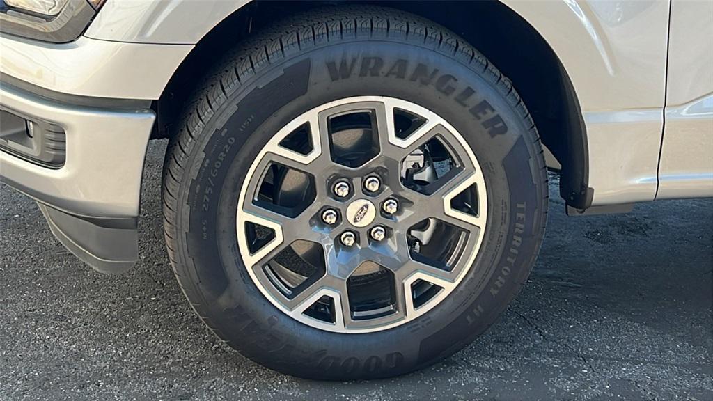 new 2025 Ford F-150 car, priced at $51,660