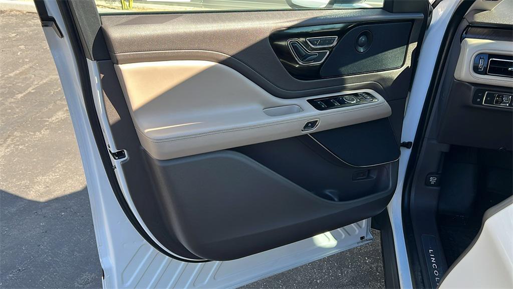 used 2021 Lincoln Aviator car, priced at $44,788