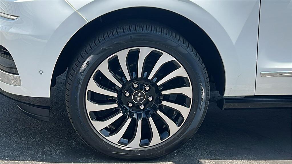 used 2022 Lincoln Navigator car, priced at $72,924