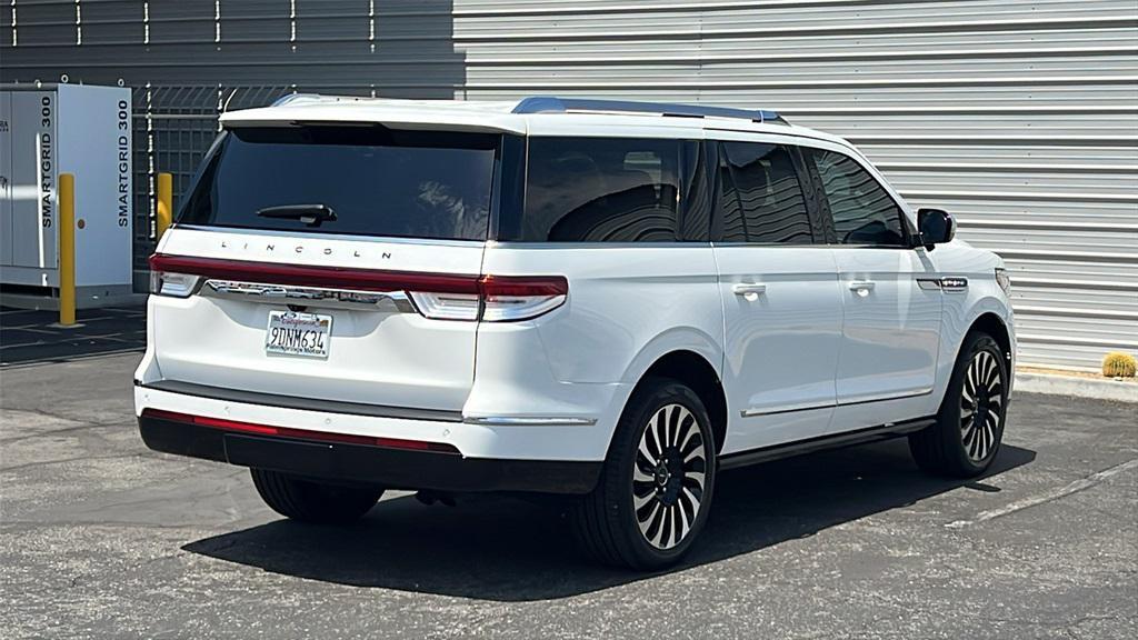 used 2022 Lincoln Navigator car, priced at $72,924