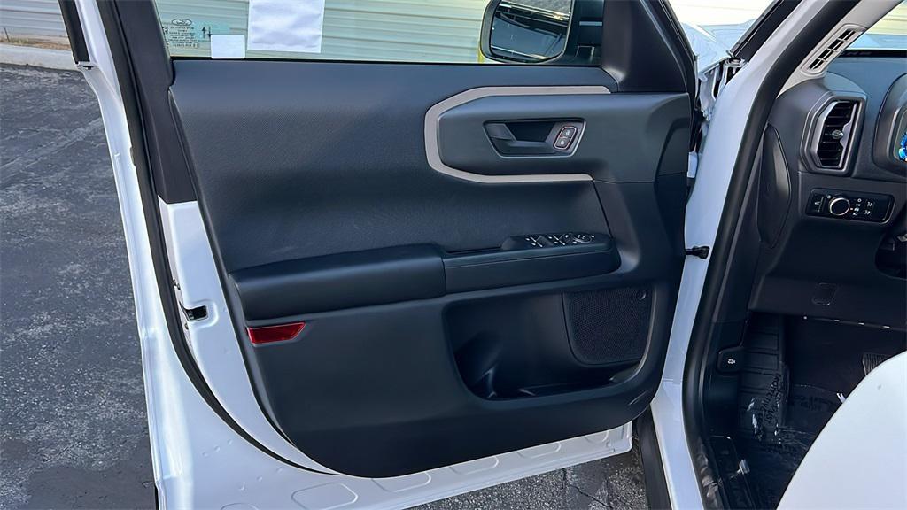 new 2025 Ford Bronco Sport car, priced at $31,690