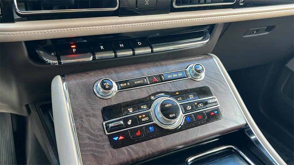 used 2024 Lincoln Aviator car, priced at $66,924