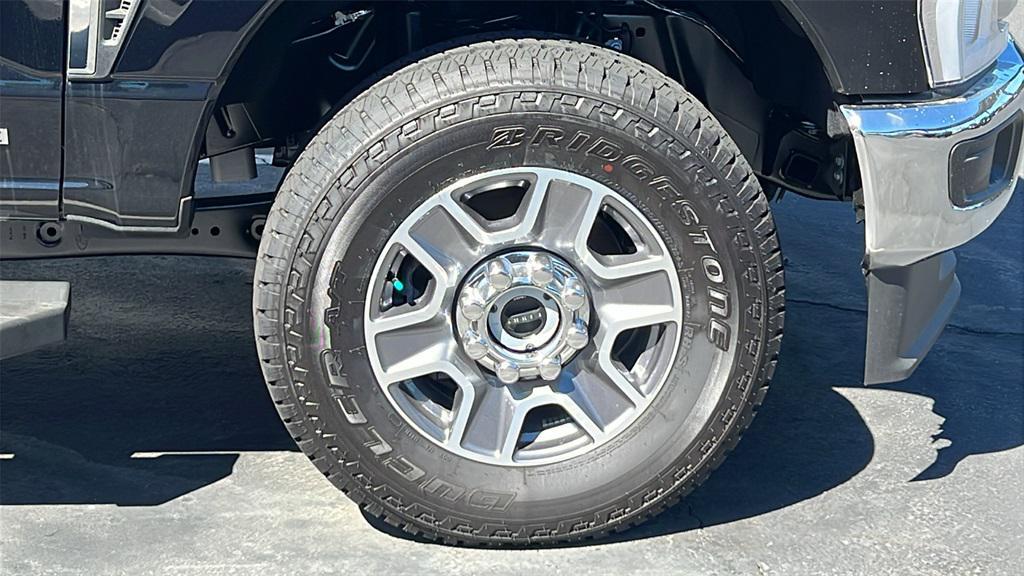 new 2025 Ford F-250 car, priced at $71,680