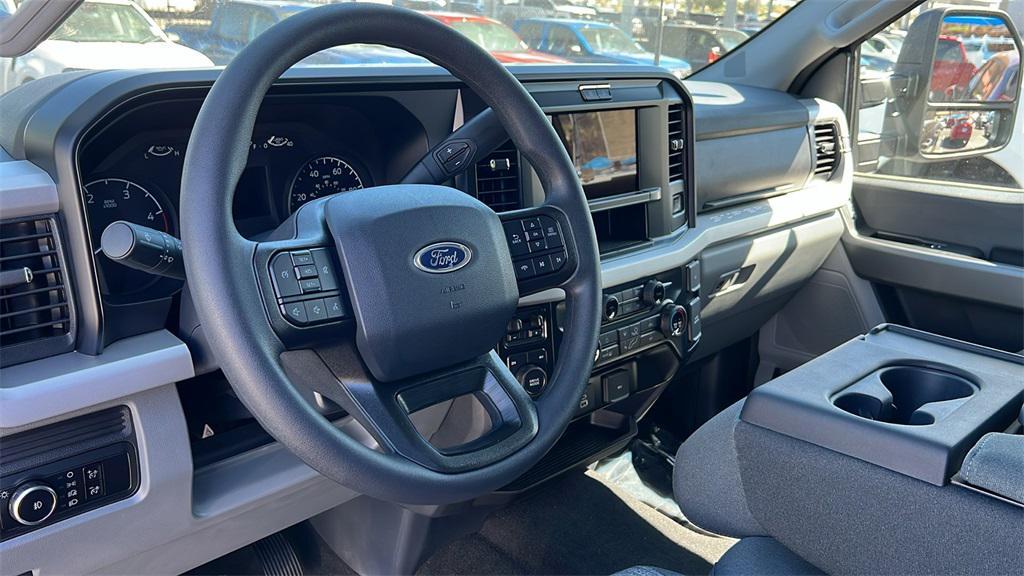 new 2025 Ford F-250 car, priced at $71,680