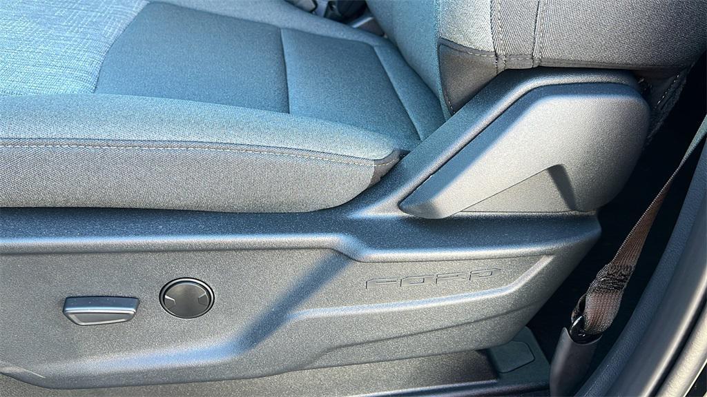 new 2025 Ford F-250 car, priced at $71,680