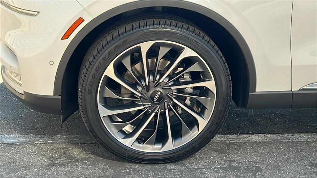 used 2022 Lincoln Aviator car, priced at $47,124