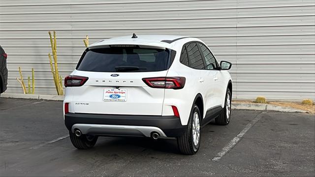 new 2025 Ford Escape car, priced at $29,990