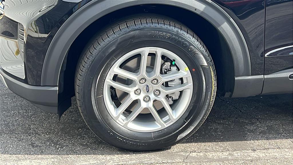 new 2026 Ford Explorer car, priced at $42,680