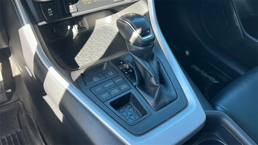 used 2020 Toyota RAV4 car, priced at $27,900