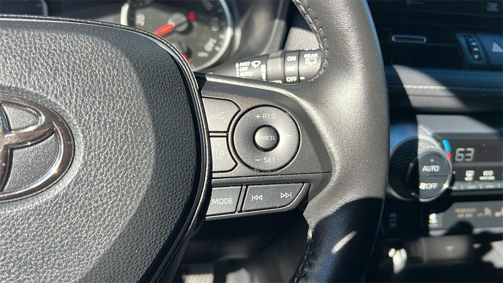 used 2020 Toyota RAV4 car, priced at $27,900
