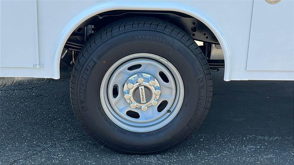 new 2025 Ford F-250 car, priced at $69,242