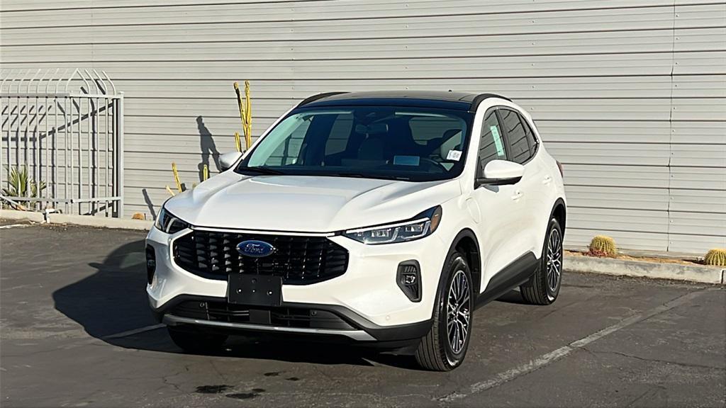 new 2025 Ford Escape PHEV car, priced at $46,015