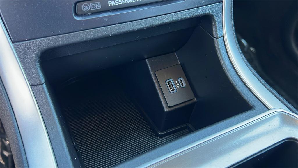 used 2023 Ford Edge car, priced at $26,328