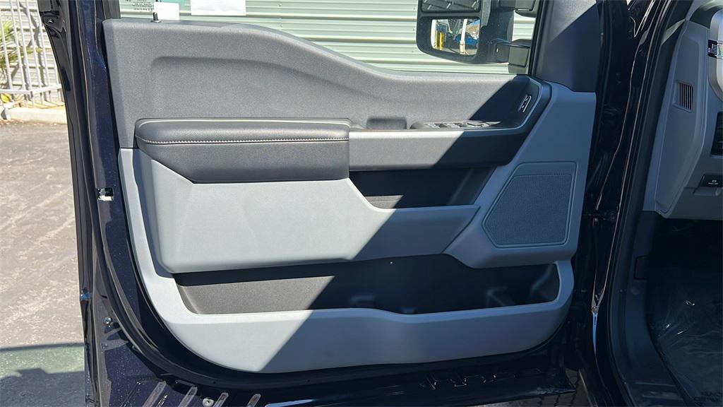 new 2025 Ford F-250 car, priced at $73,465