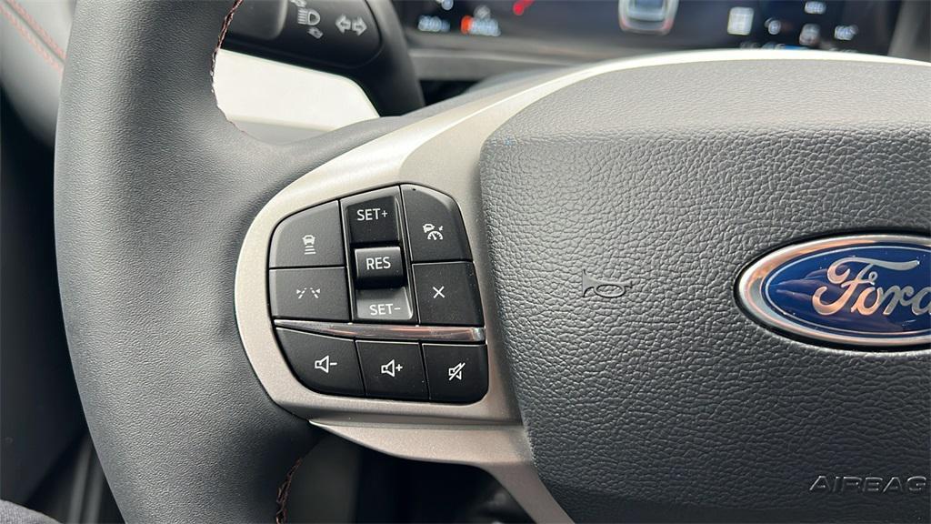 new 2025 Ford Explorer car, priced at $42,940