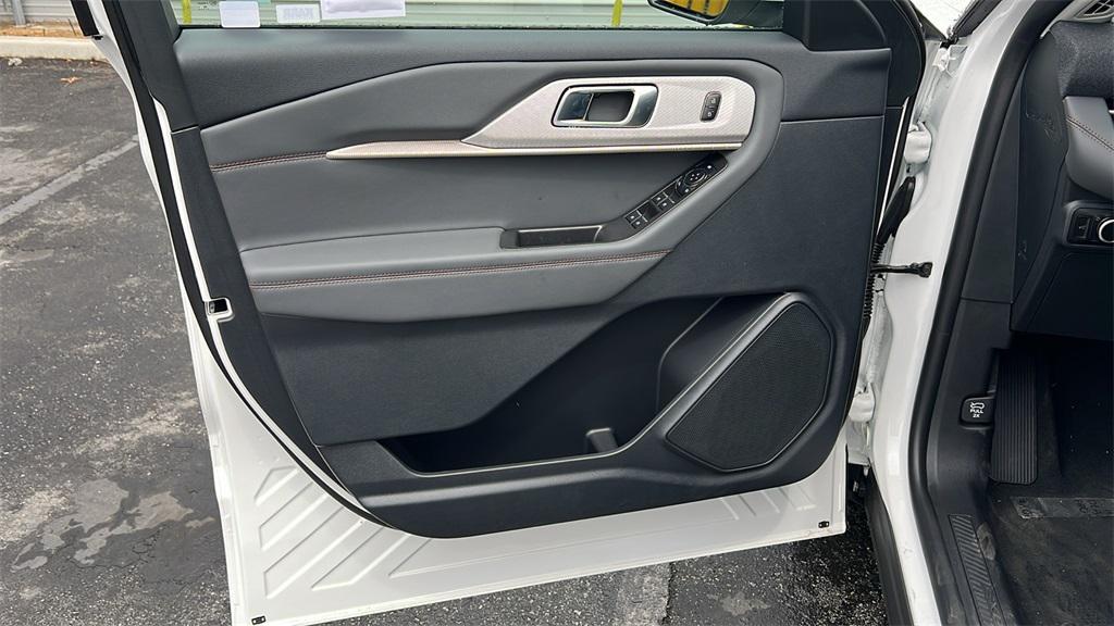 new 2025 Ford Explorer car, priced at $42,940
