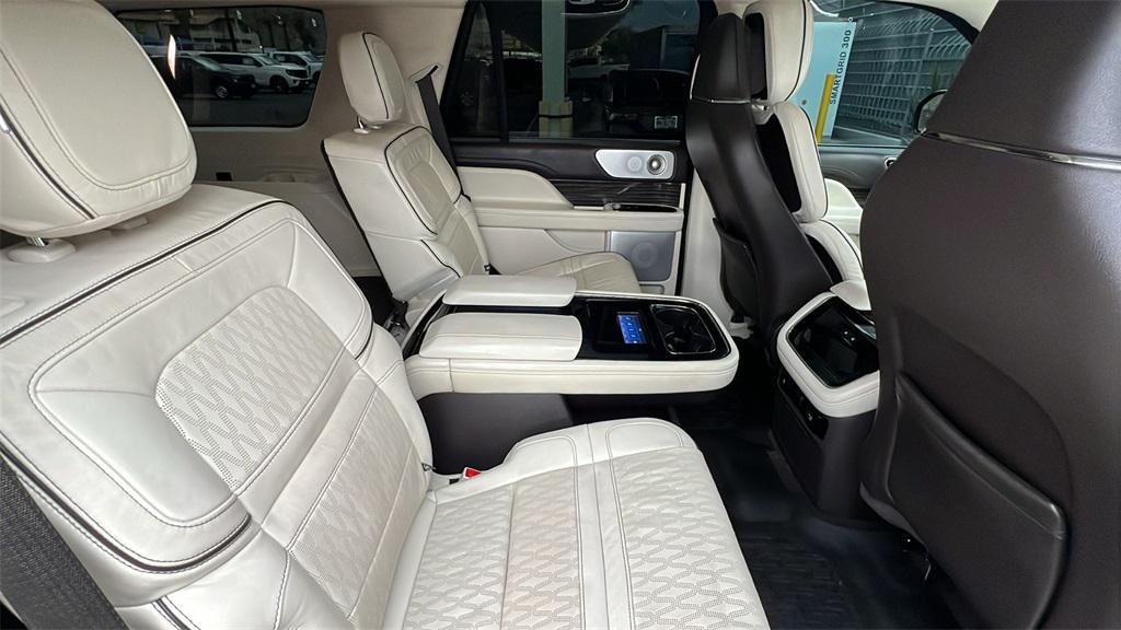used 2024 Lincoln Navigator car, priced at $82,924