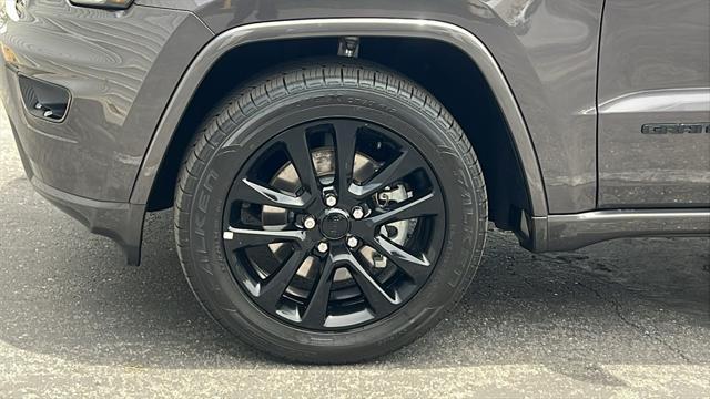 used 2021 Jeep Grand Cherokee car, priced at $31,924