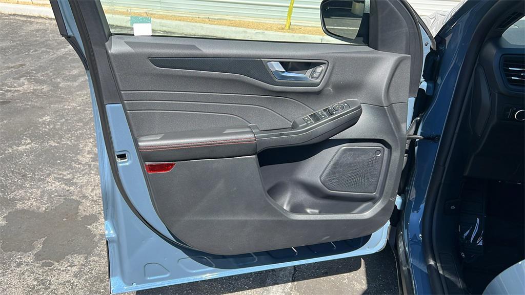 new 2025 Ford Escape car, priced at $33,690