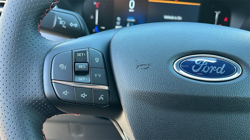new 2025 Ford Escape car, priced at $33,690