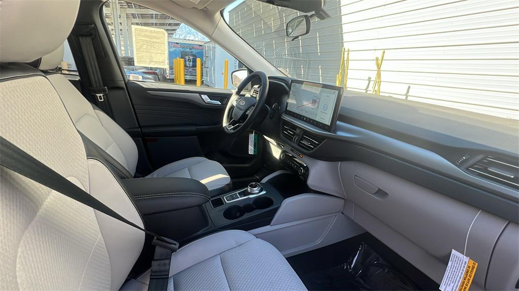 new 2025 Ford Escape PHEV car, priced at $38,895