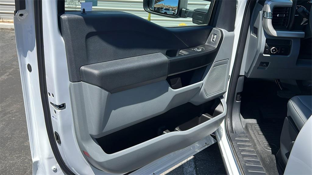 new 2025 Ford F-250 car, priced at $66,716