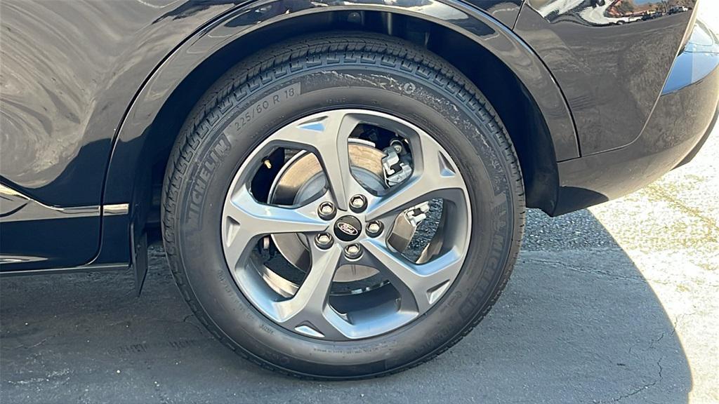 used 2023 Ford Escape car, priced at $27,124