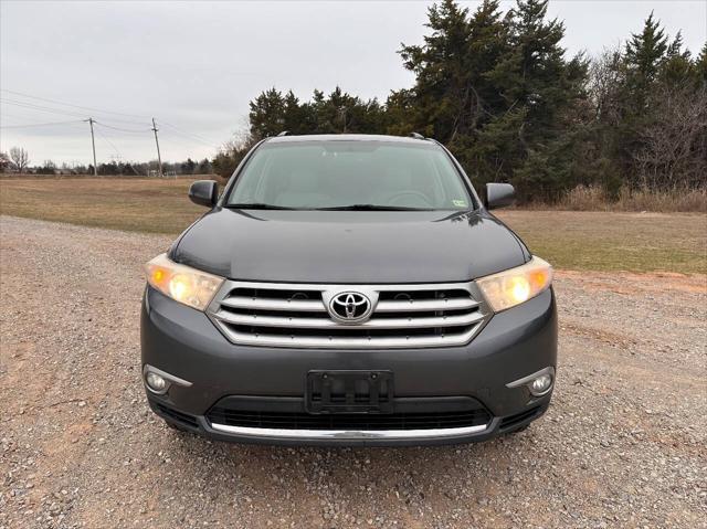 used 2013 Toyota Highlander car, priced at $12,750