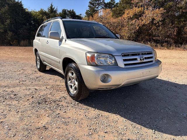 used 2004 Toyota Highlander car, priced at $6,750