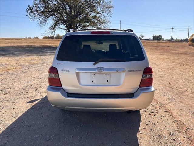 used 2004 Toyota Highlander car, priced at $6,750