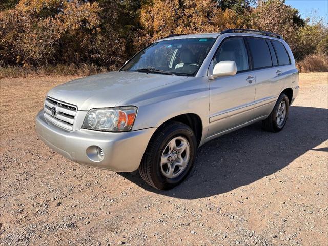 used 2004 Toyota Highlander car, priced at $6,750