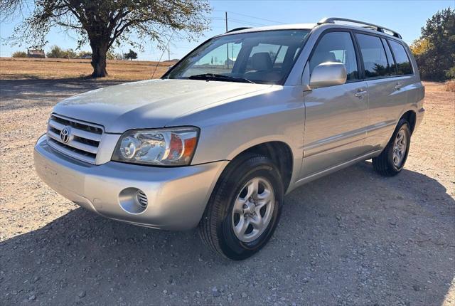 used 2004 Toyota Highlander car, priced at $6,750