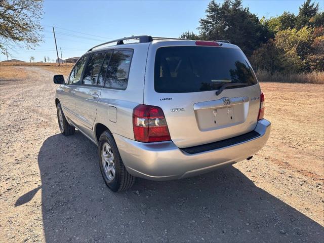 used 2004 Toyota Highlander car, priced at $6,750