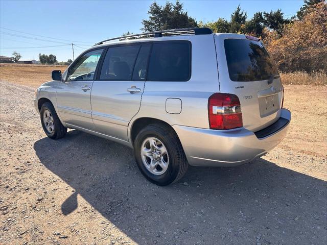 used 2004 Toyota Highlander car, priced at $6,750