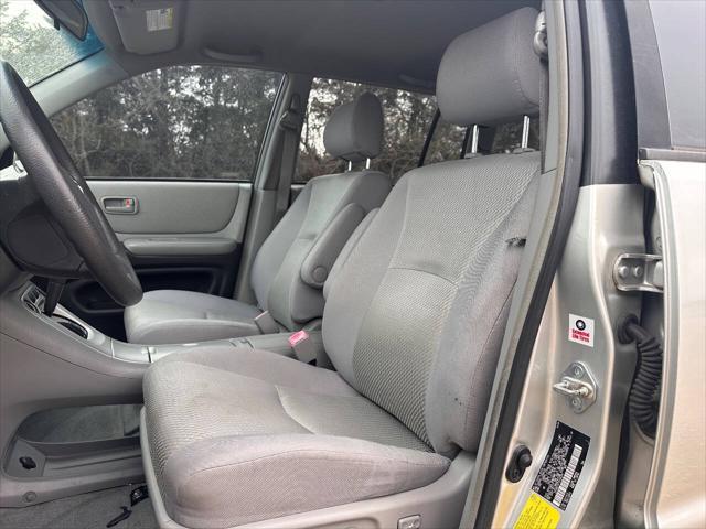 used 2007 Toyota Highlander car, priced at $9,875