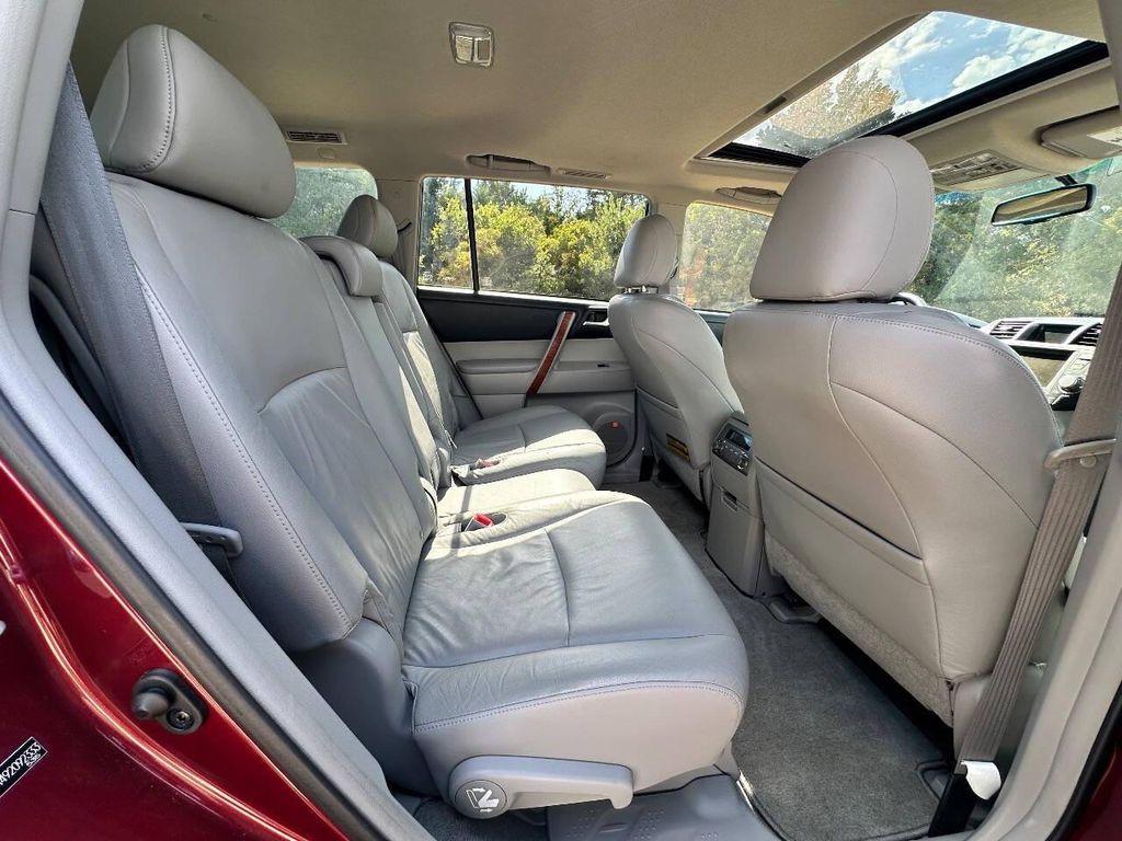 used 2009 Toyota Highlander car, priced at $11,499