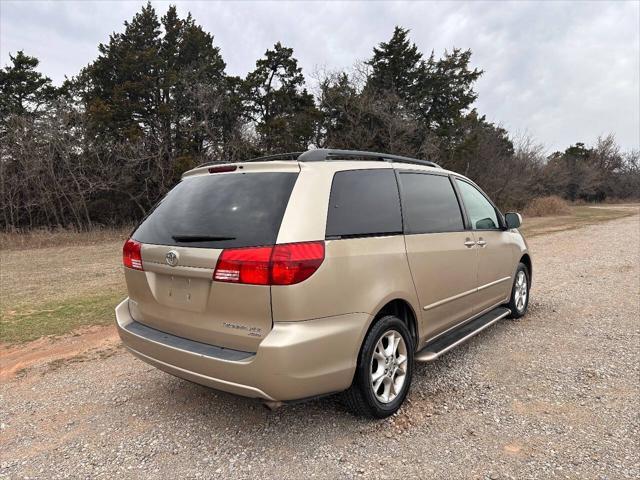 used 2004 Toyota Sienna car, priced at $14,850