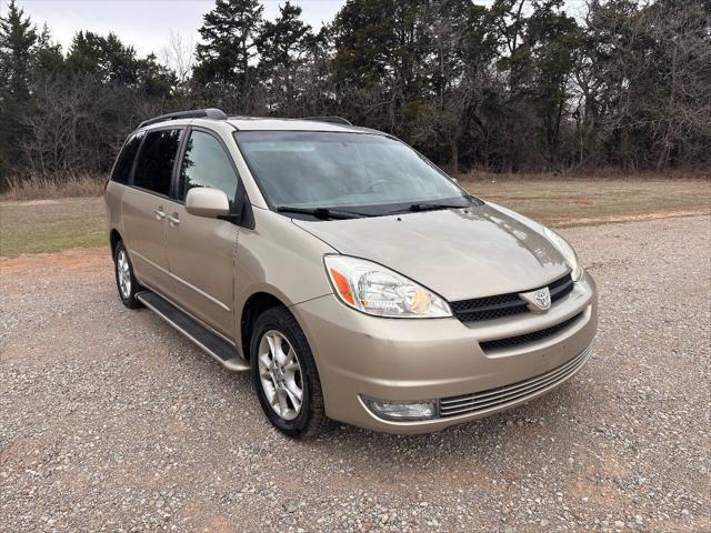 used 2004 Toyota Sienna car, priced at $14,850