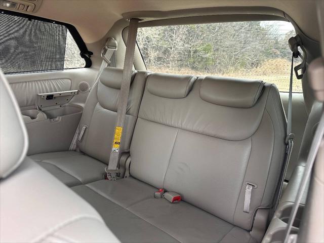 used 2004 Toyota Sienna car, priced at $14,850