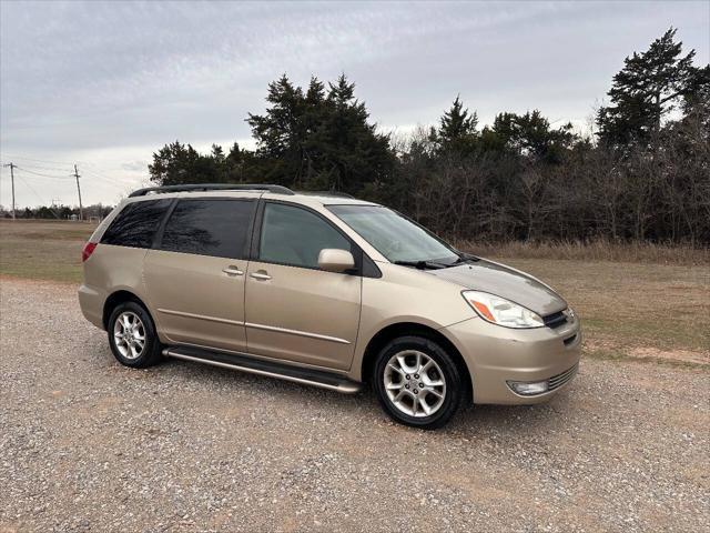 used 2004 Toyota Sienna car, priced at $14,850