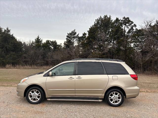 used 2004 Toyota Sienna car, priced at $14,850