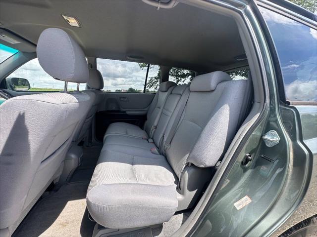 used 2005 Toyota Highlander car, priced at $14,450