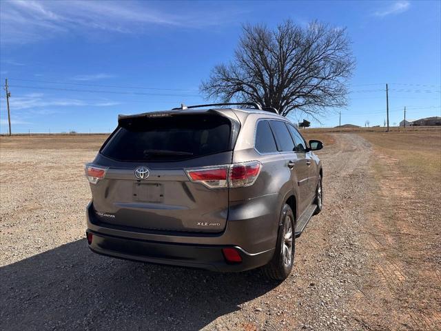 used 2015 Toyota Highlander car, priced at $15,250