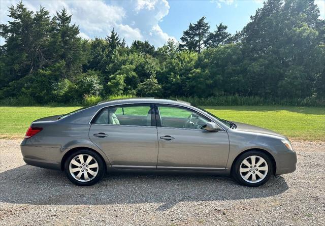 used 2005 Toyota Avalon car, priced at $9,250