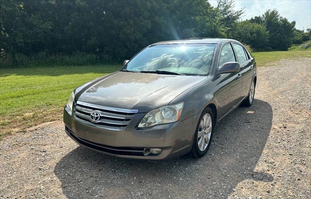 used 2005 Toyota Avalon car, priced at $9,250