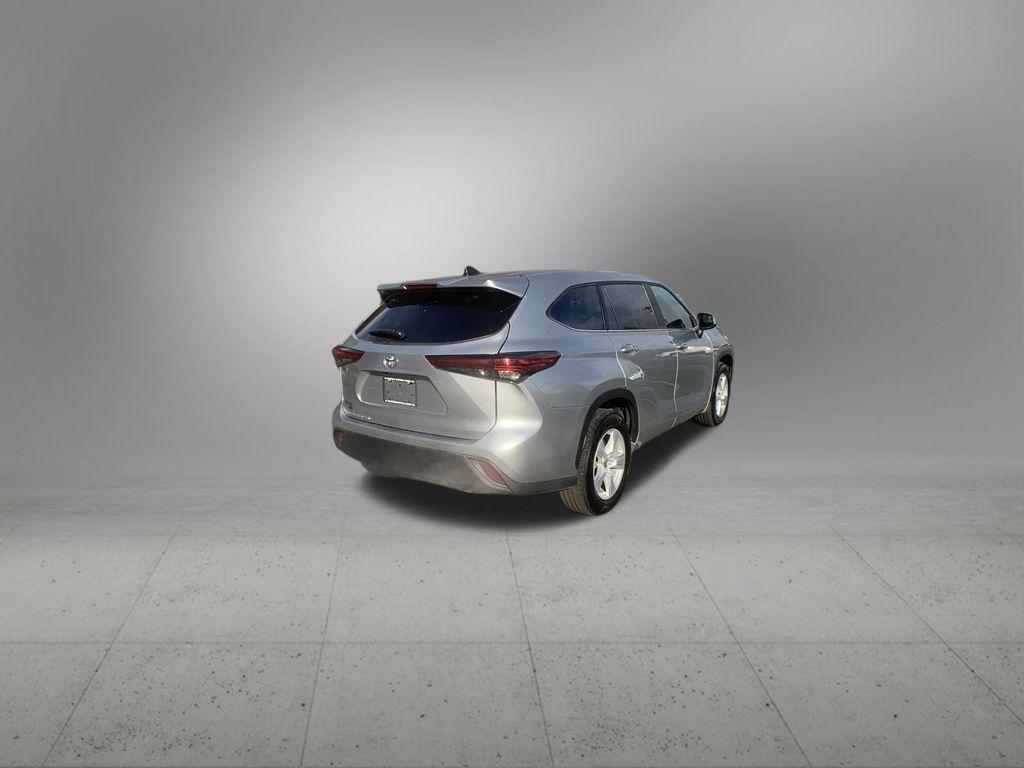 used 2023 Toyota Highlander car, priced at $30,998