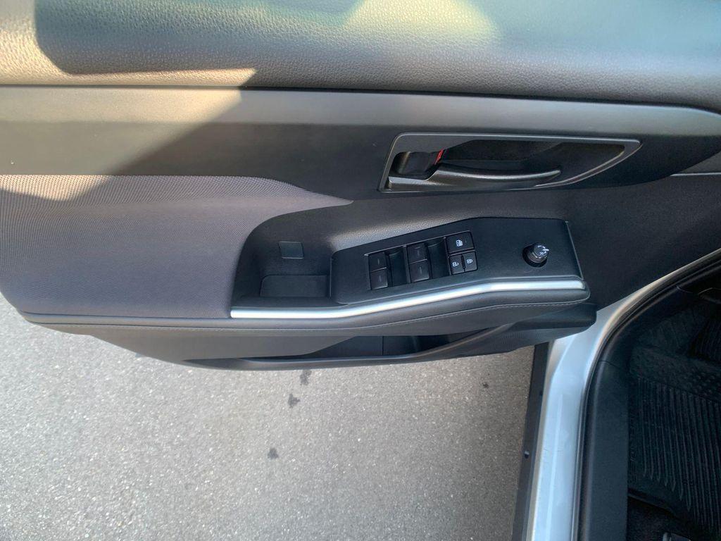 used 2023 Toyota Highlander car, priced at $30,998