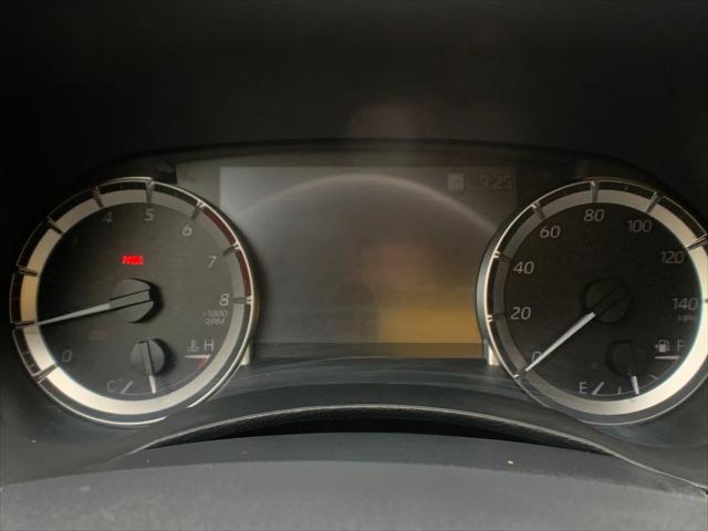 used 2023 Toyota Highlander car, priced at $39,998