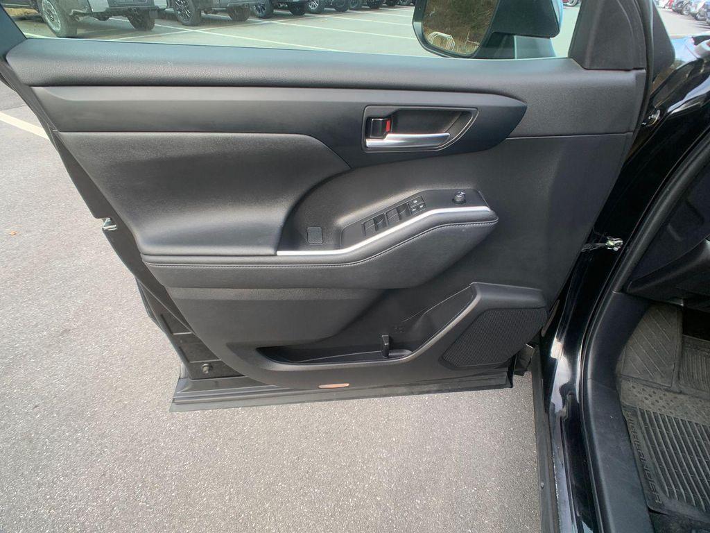 used 2023 Toyota Highlander car, priced at $36,998