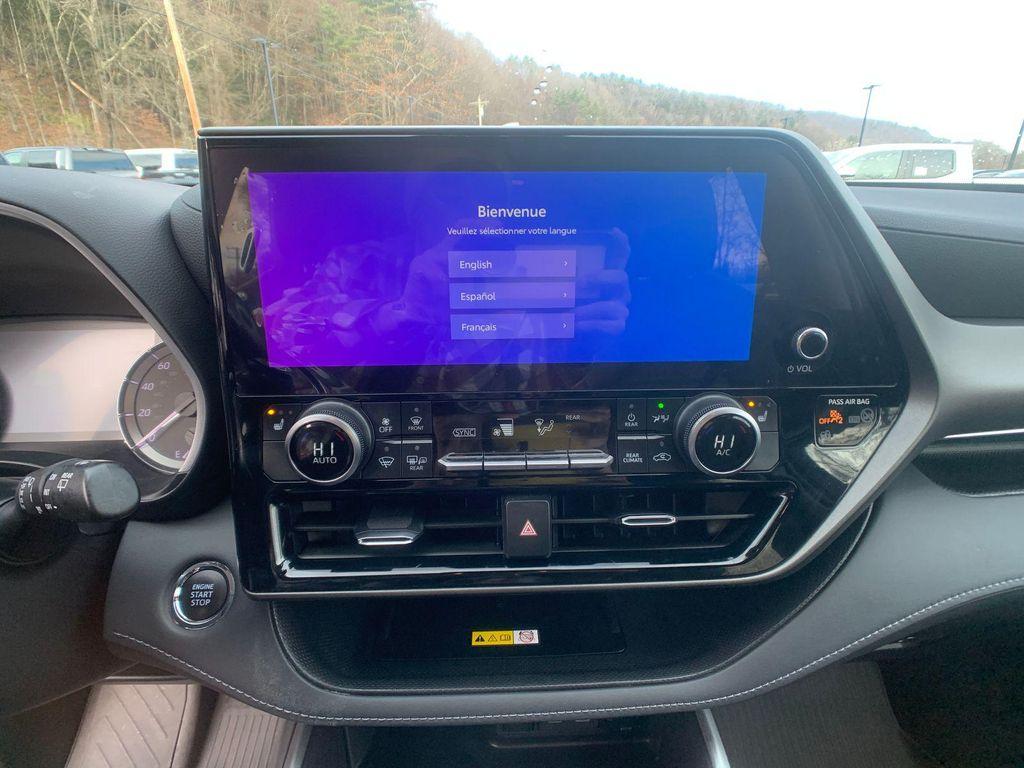 used 2023 Toyota Highlander car, priced at $36,998